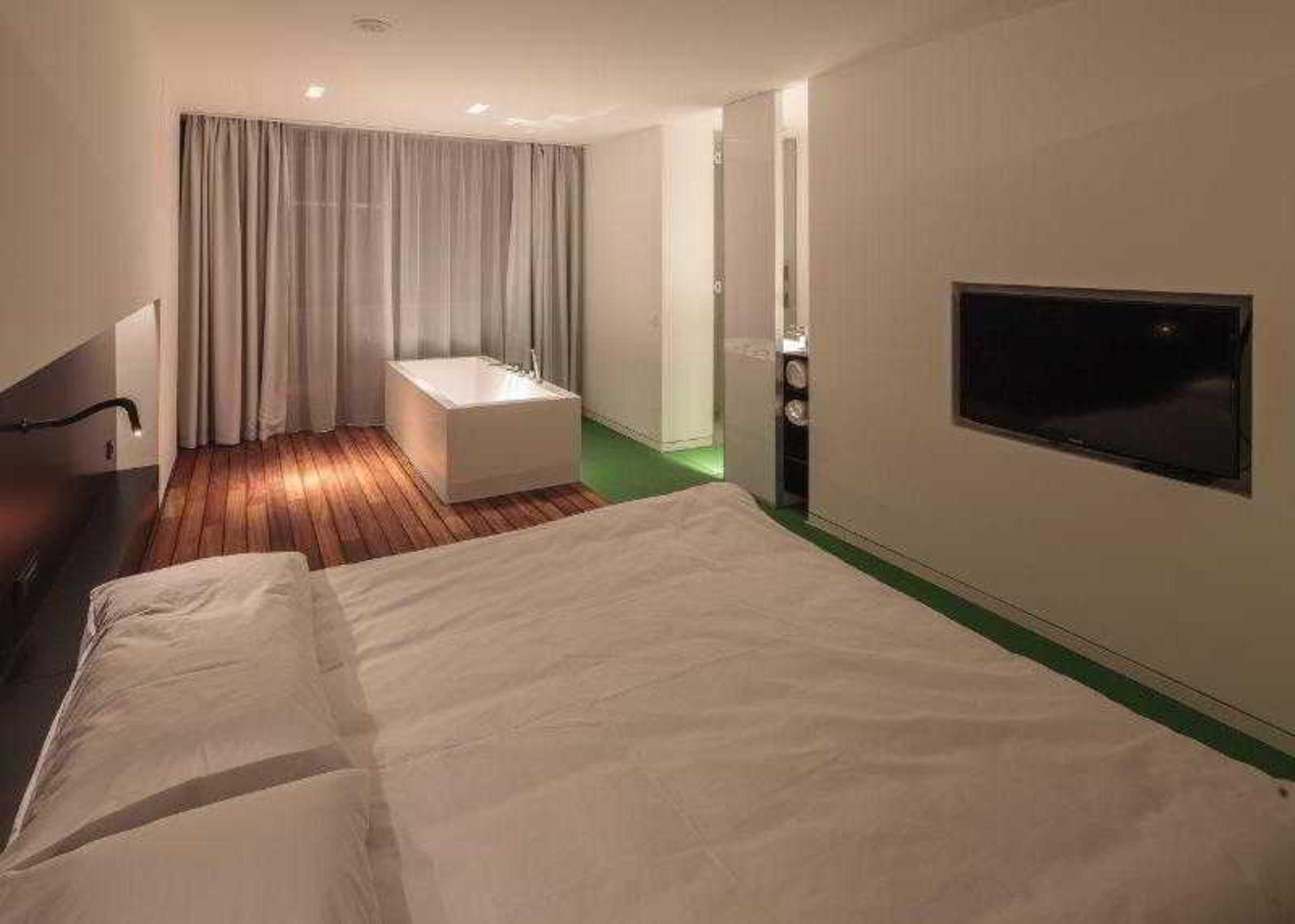 Hotel Privo Targu-Mures Bagian luar foto