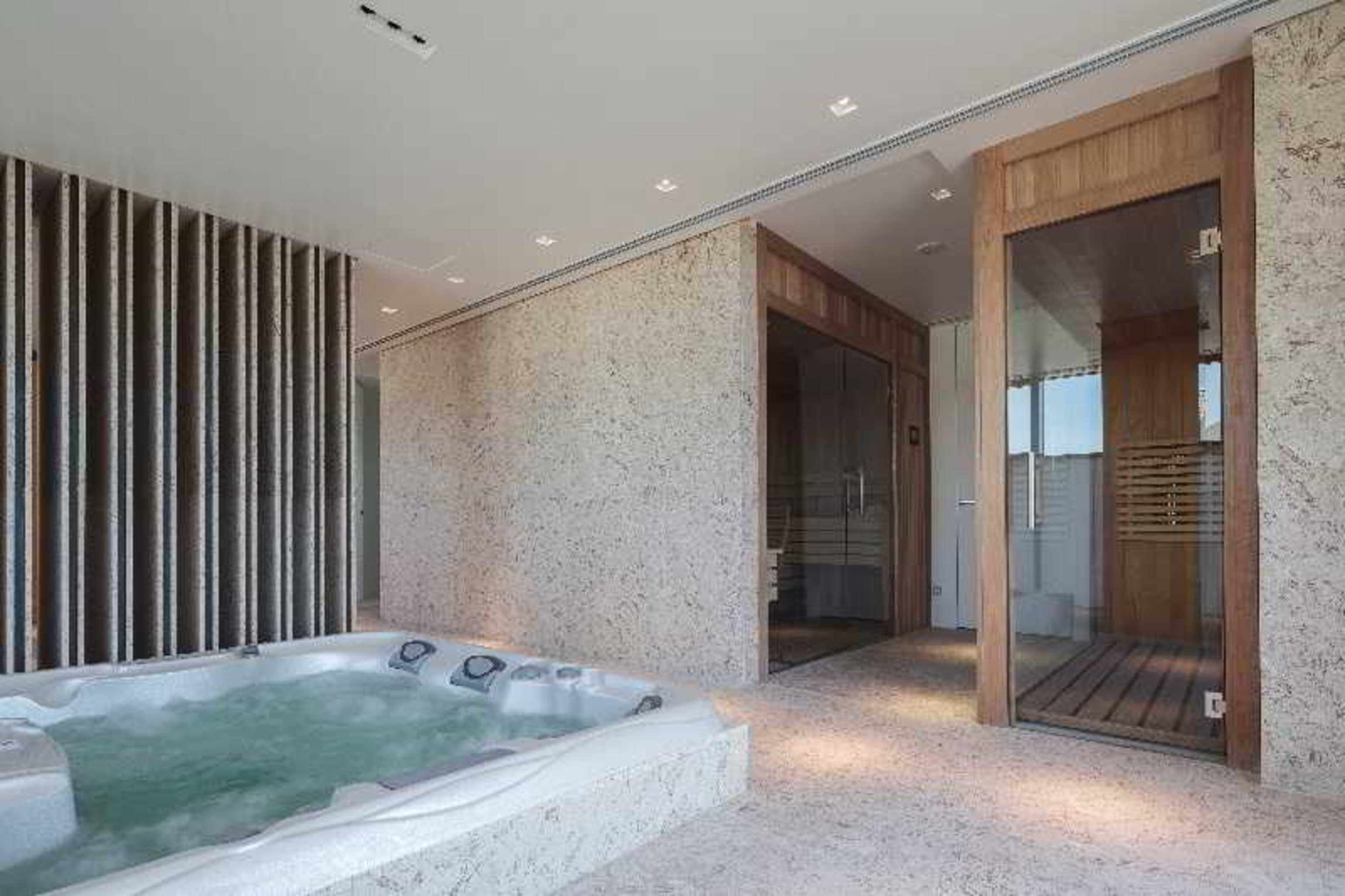 Hotel Privo Targu-Mures Bagian luar foto