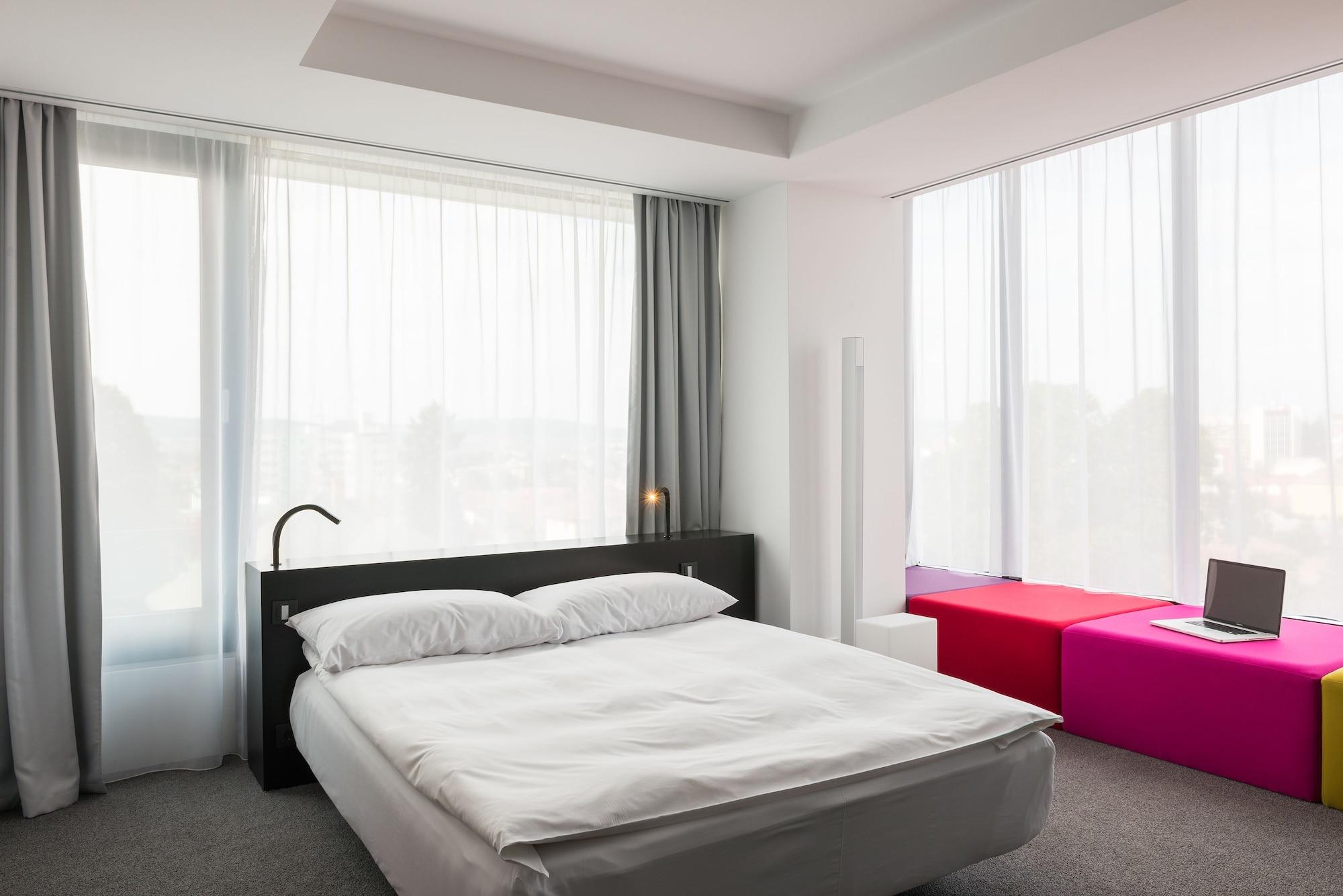 Hotel Privo Targu-Mures Bagian luar foto